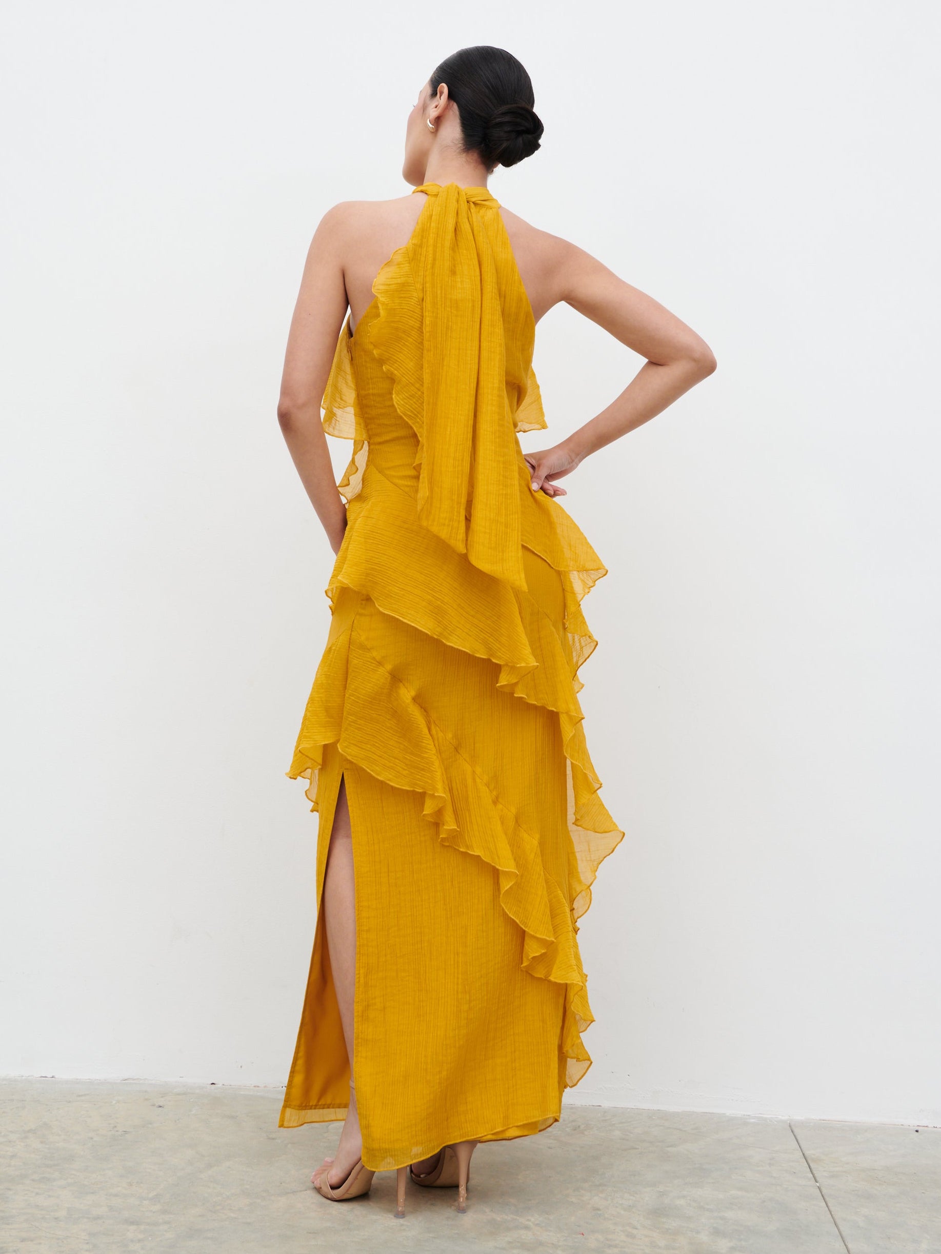 ruffle sleeve maxi dress in classic corsage Addison PrettyLittleThing Women's Halterneck Contrast The elastic encryption plain Spring 2 Size:Eu35/Us4.5