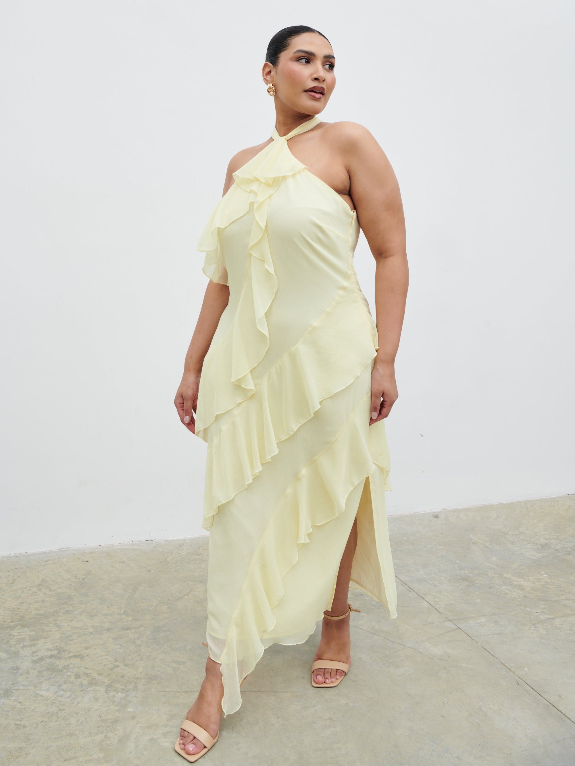 Aria Halterneck Ruffle Midaxi Dress Curve - Lemon Aria Halterneck Ruffle Midaxi Dress Curve - Lemon
