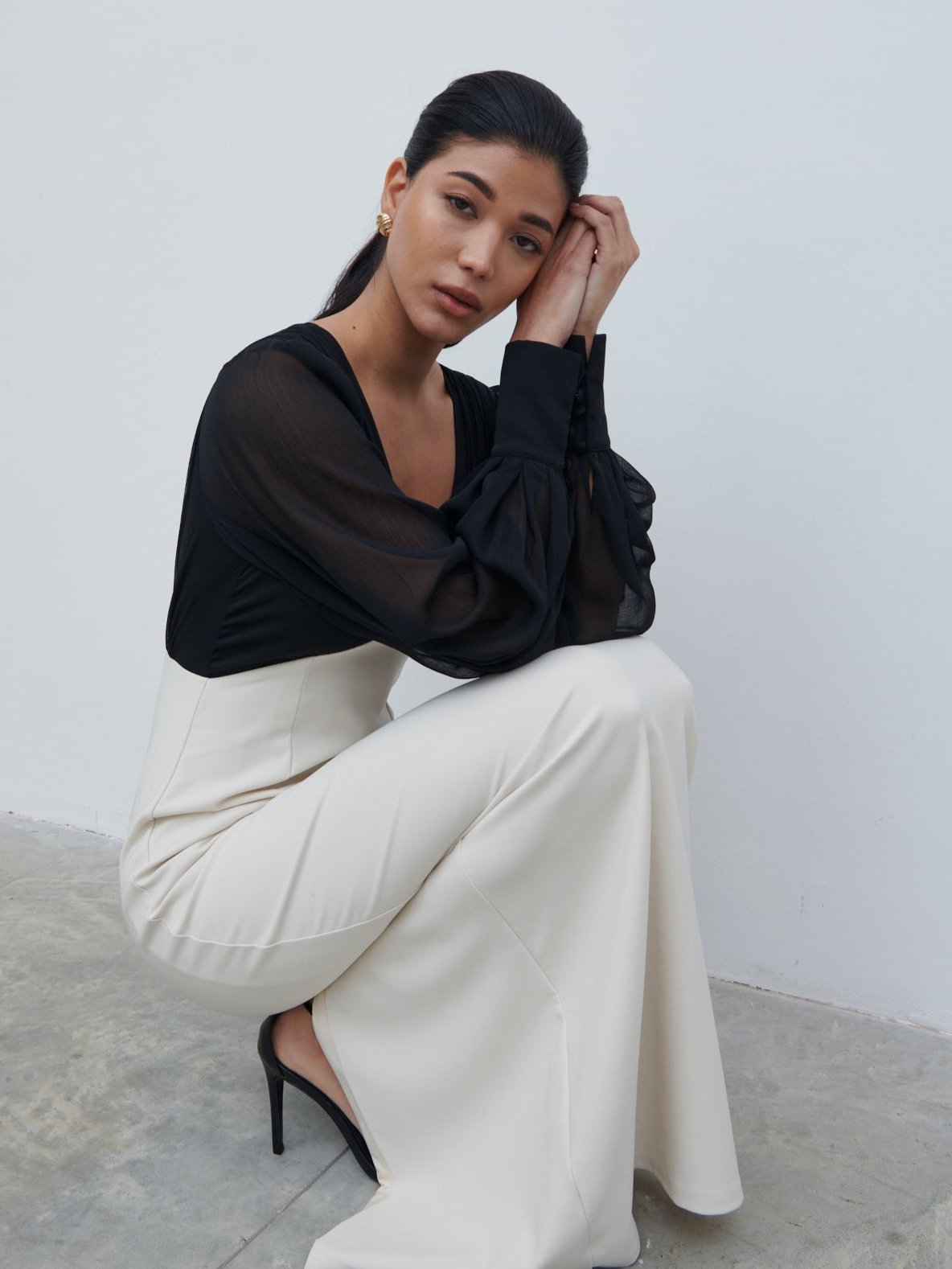 Ayla Contrast Maxi Dress - Black and White Pretty Lavish Ayla Contrast Maxi Dress - Black and White Pretty Lavish