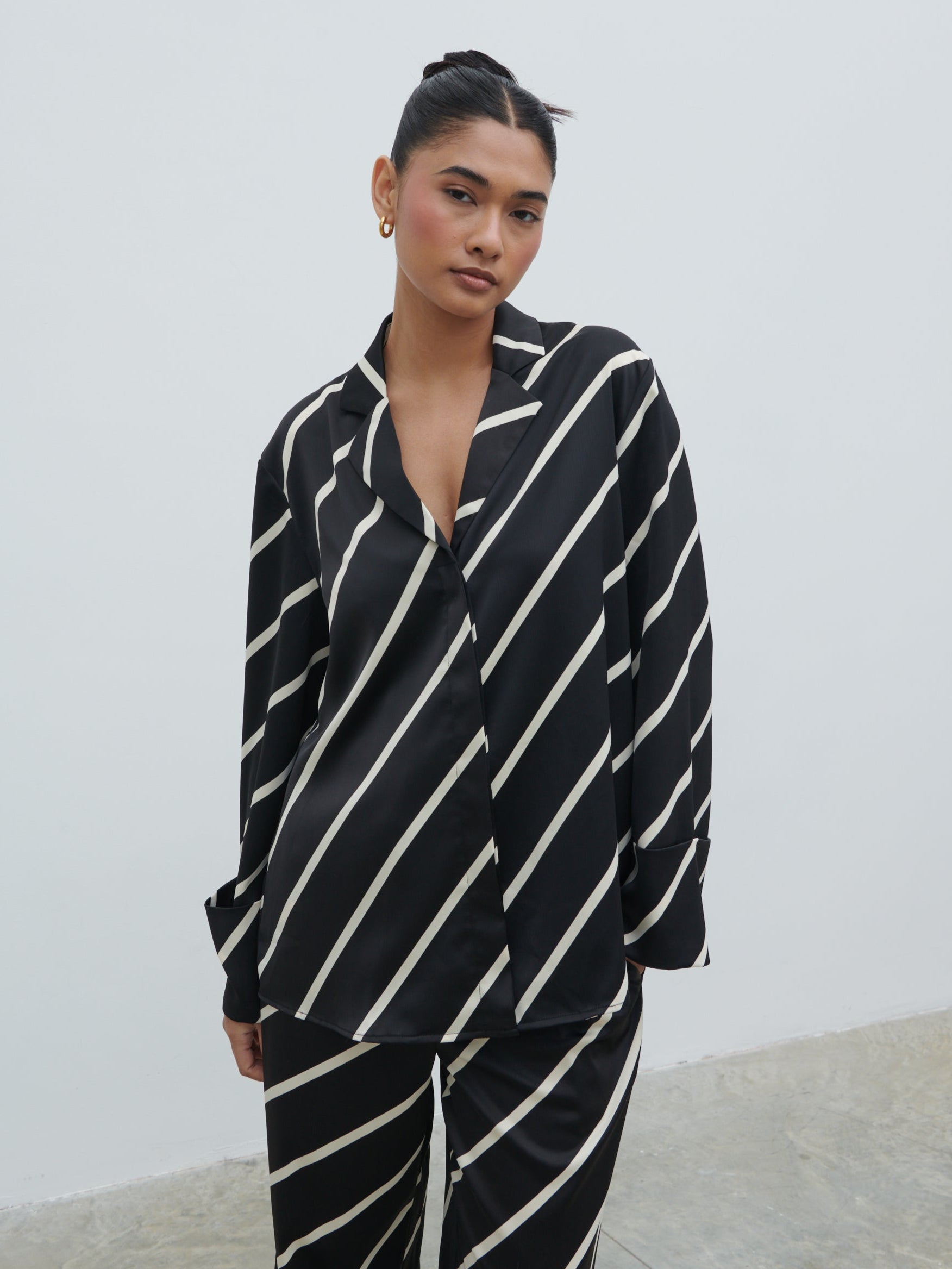 Bobbi Relaxed Shirt - Black Asymmetric Stripe