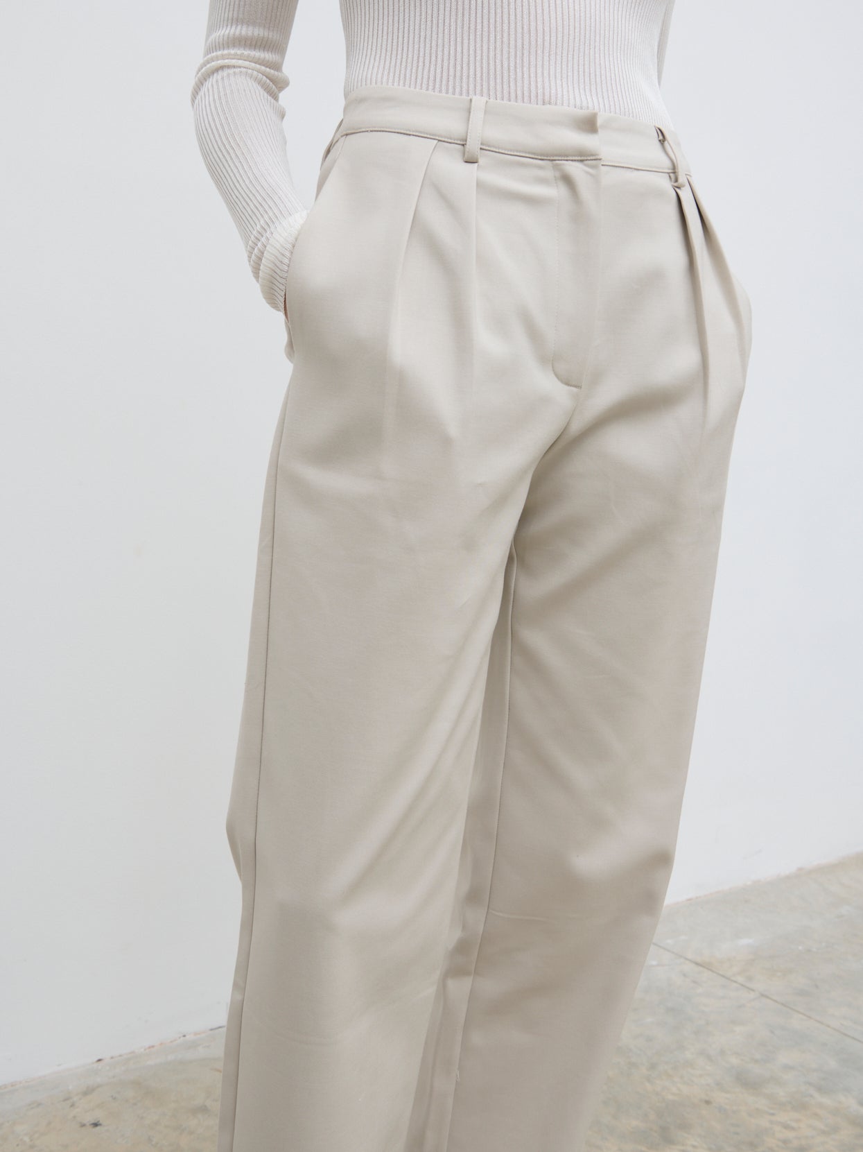 Brady Front Pleat Trousers - Chalk