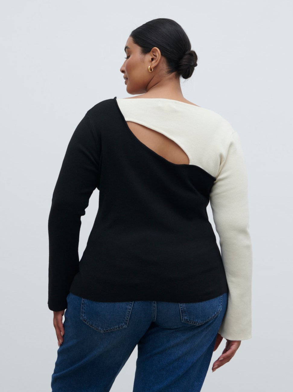 Brogan Contrast Knit Top Curve - Black and Cream