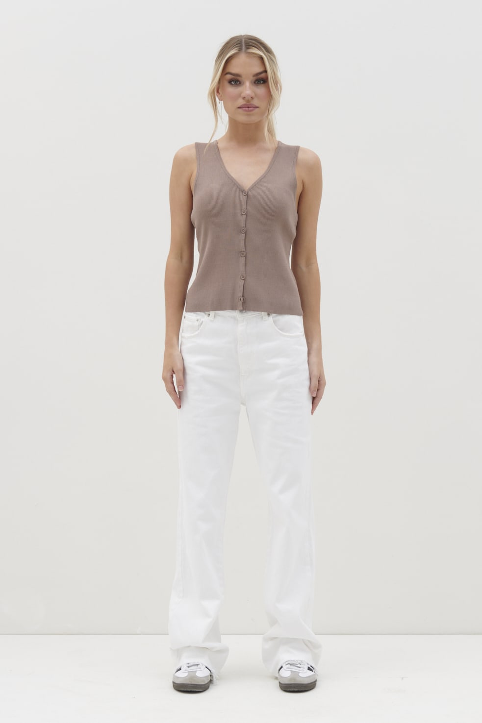 Casey Sleeveless Button Top - Taupe – Pretty Lavish