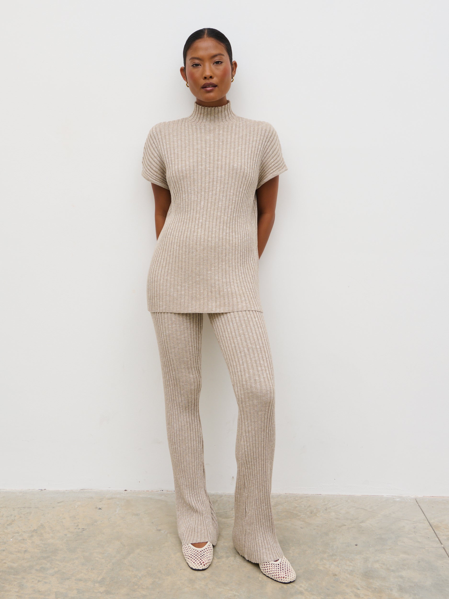 トップス estudio 1999 ANHELO KNIT TOP Dionne Short Sleeve Knit Top - Taupe Marl – Pretty Lavish