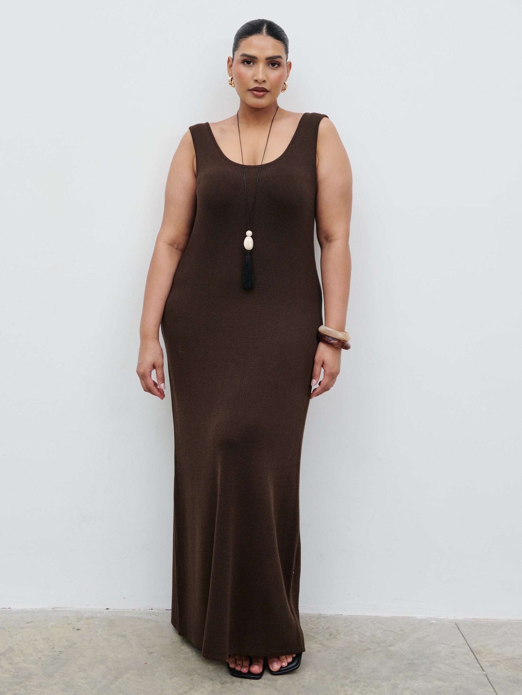 plus size brown maxi dress Dora Curve Style:AP1D105271 Size:19 and a maxi length Sparkly Navy Blue Cocktail