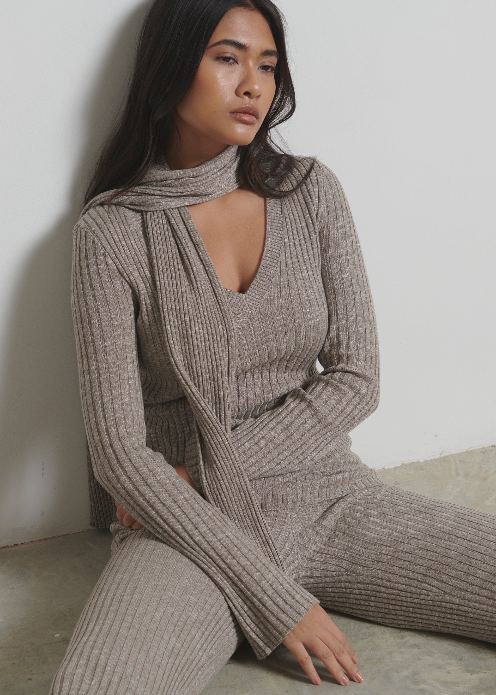 Jessie V Neck Ribbed Knit Top with Scarf Grey Marl