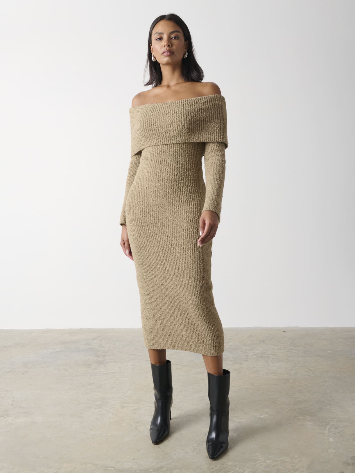 Elodie Midaxi Bardot Knit Dress - Mushroom Pretty Lavish Elodie Midaxi Bardot Knit Dress - Mushroom Pretty Lavish