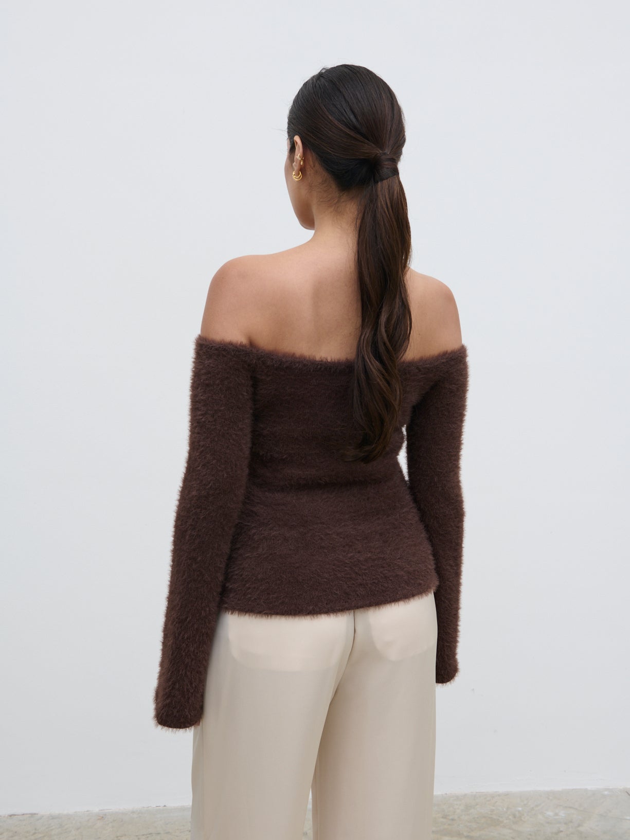 Erika Bardot Fluffy Knit Top - Chocolate