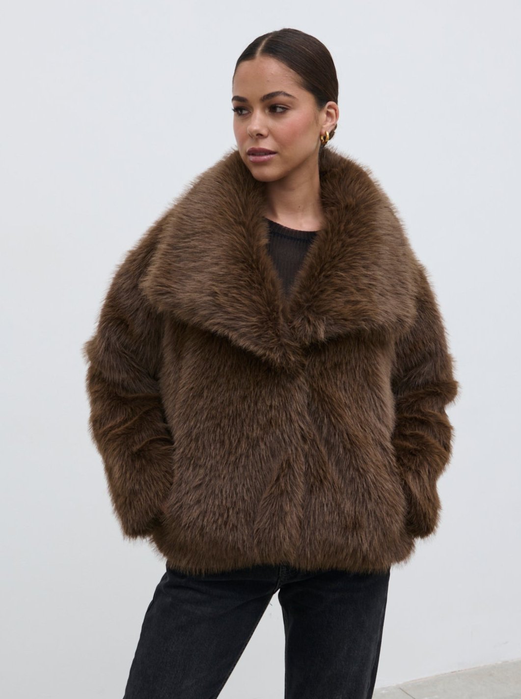Ettalie Short Faux Fur Coat - Brown – Pretty Lavish
