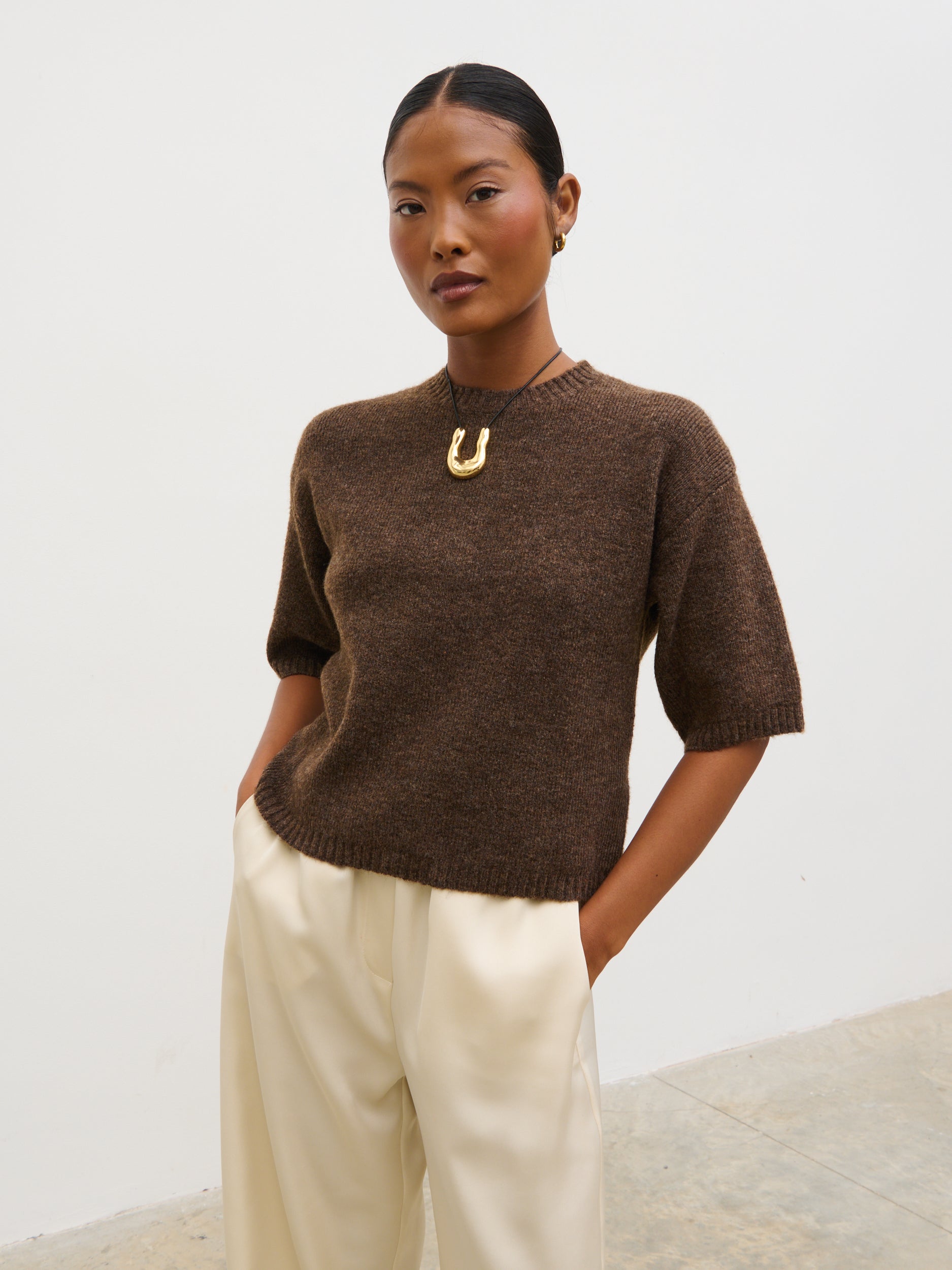 Gisella Short Sleeve Knit Top - Brown – Pretty Lavish