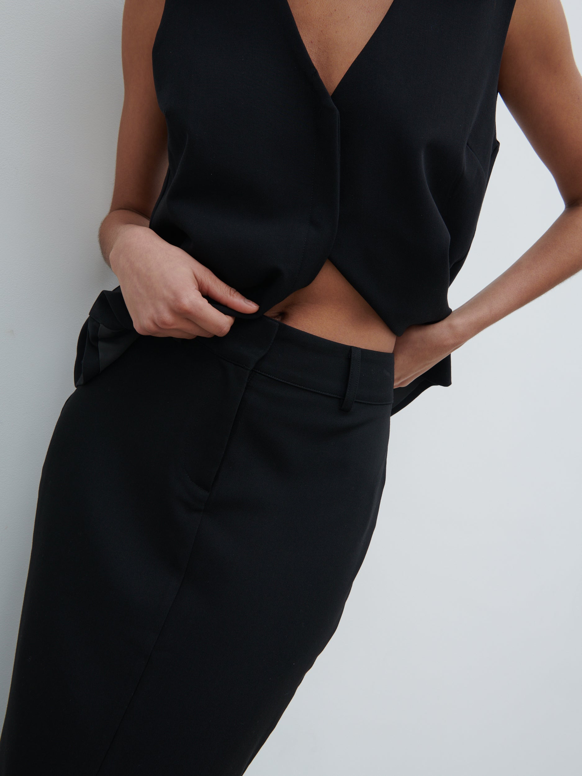 Harlee Tailored Midaxi Skirt - Black