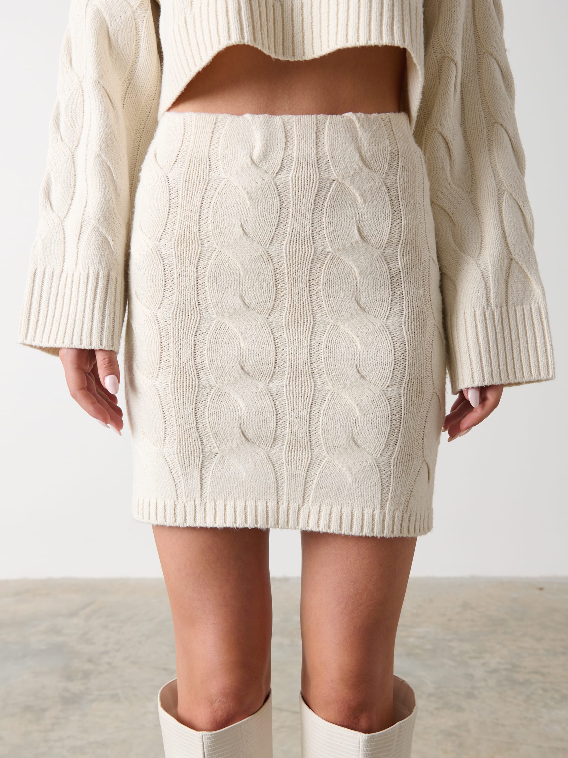 Hunter Cable Knit Mini Skirt Cream – Pretty Lavish