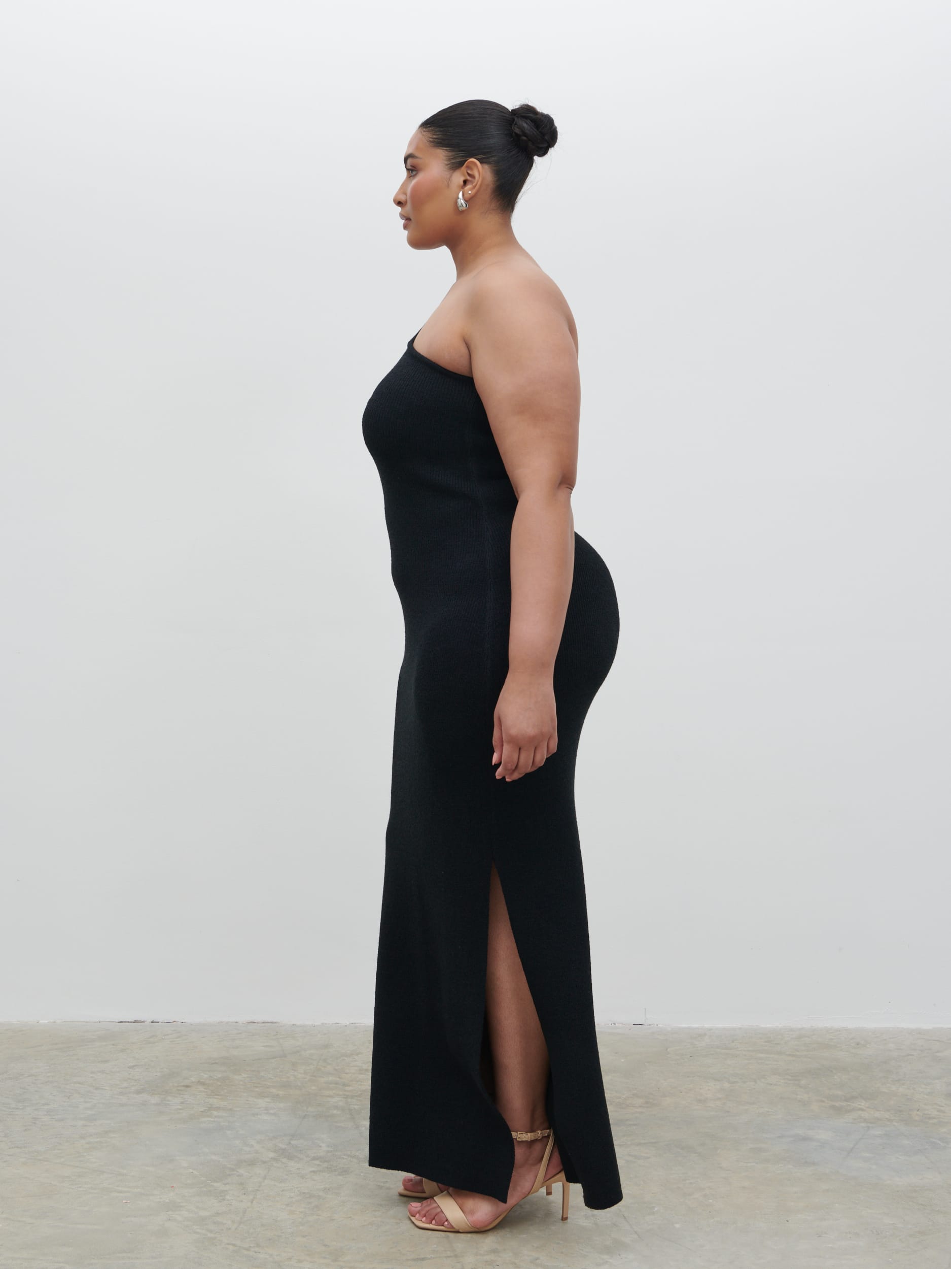 Juno One Shoulder Knit Maxi Dress Curve - Black Juno One Shoulder Knit Maxi Dress Curve - Black