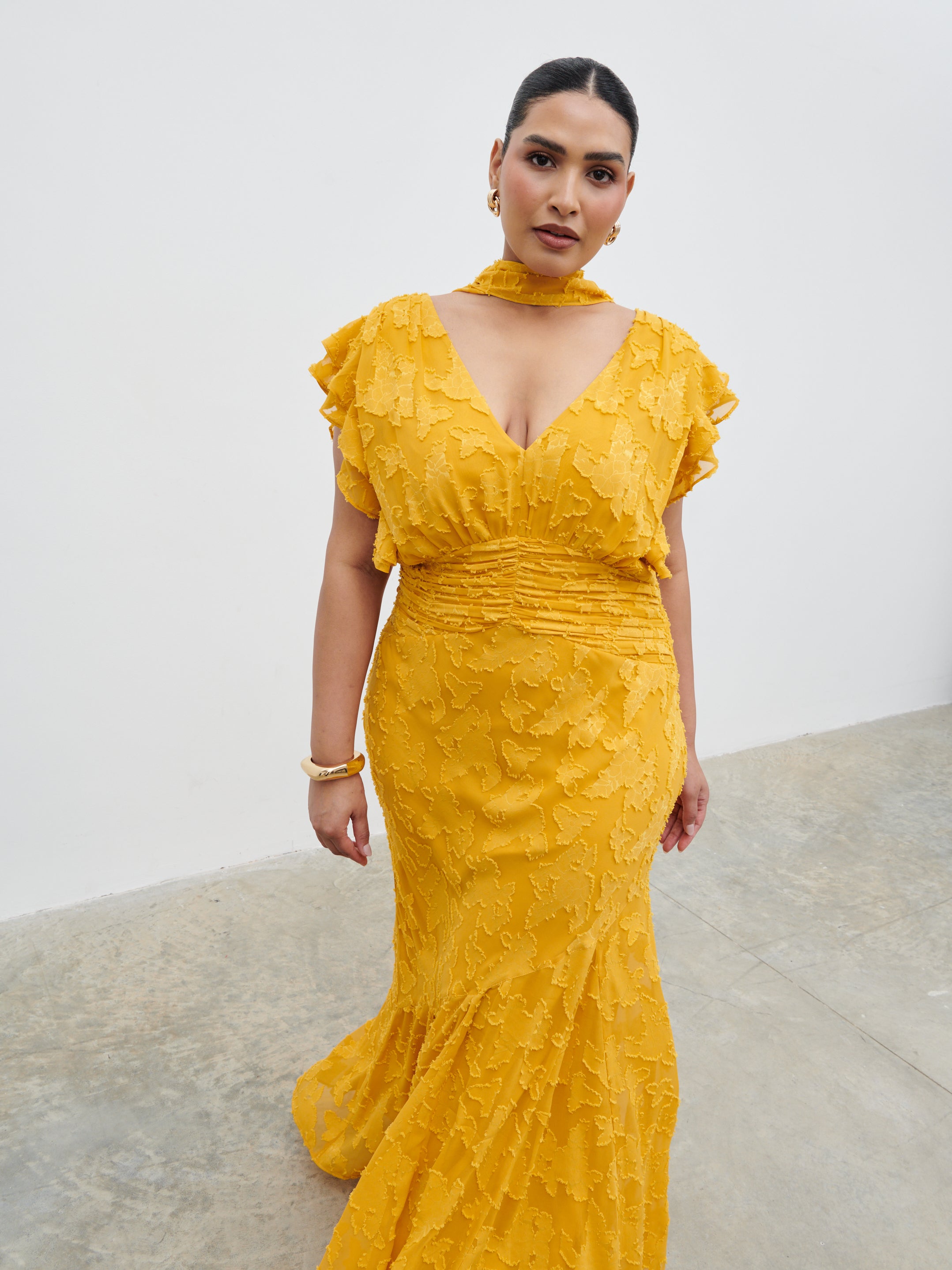 Katelynn Frill Jacquard Maxi Dress Curve - Yellow Ochre Pretty Lavish Katelynn Frill Jacquard Maxi Dress Curve - Yellow Ochre Pretty Lavish