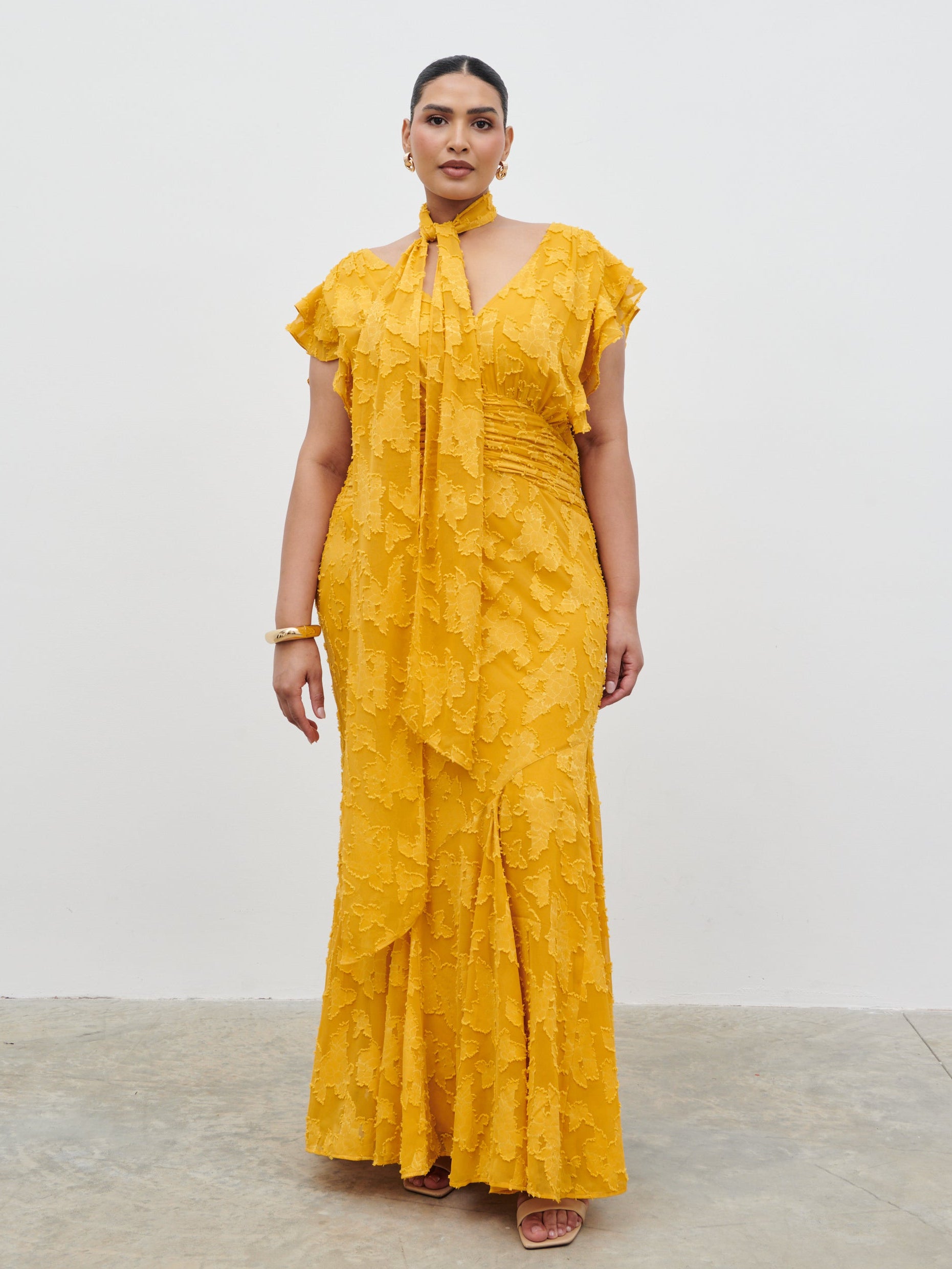 Katelynn Frill Jacquard Maxi Dress Curve - Yellow Ochre Pretty Lavish Katelynn Frill Jacquard Maxi Dress Curve - Yellow Ochre Pretty Lavish