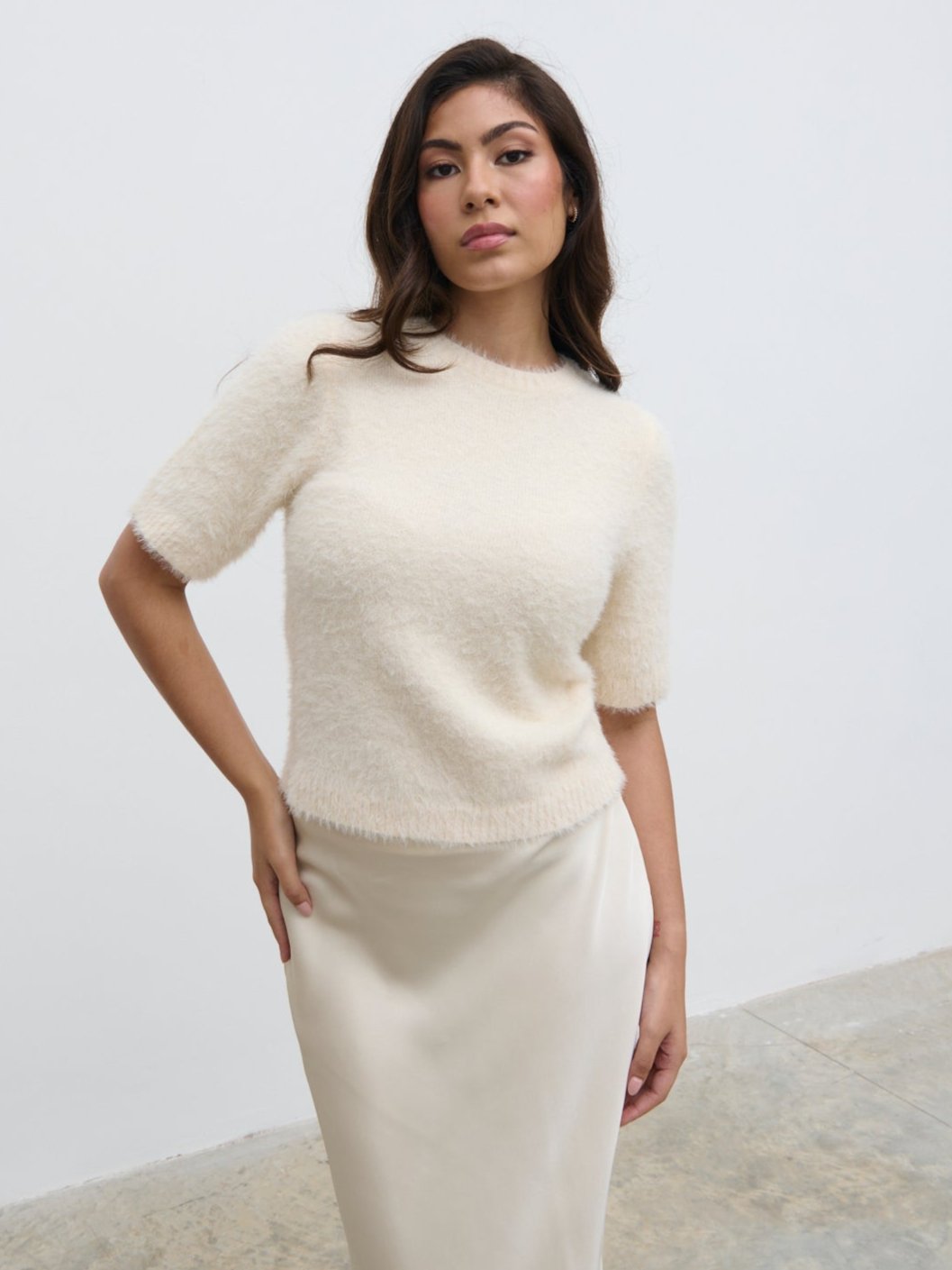 Kelly Cropped Fluffy Knit T-Shirt - Cream