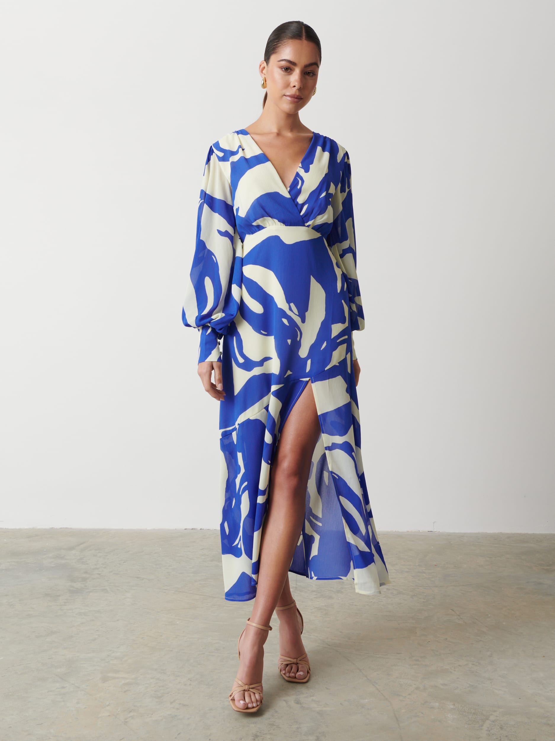Lilianna Backless Balloon Sleeve Printed Dress - Blue Abstract Pretty Lavish Lilianna Backless Balloon Sleeve Printed Dress - Blue Abstract Pretty Lavish