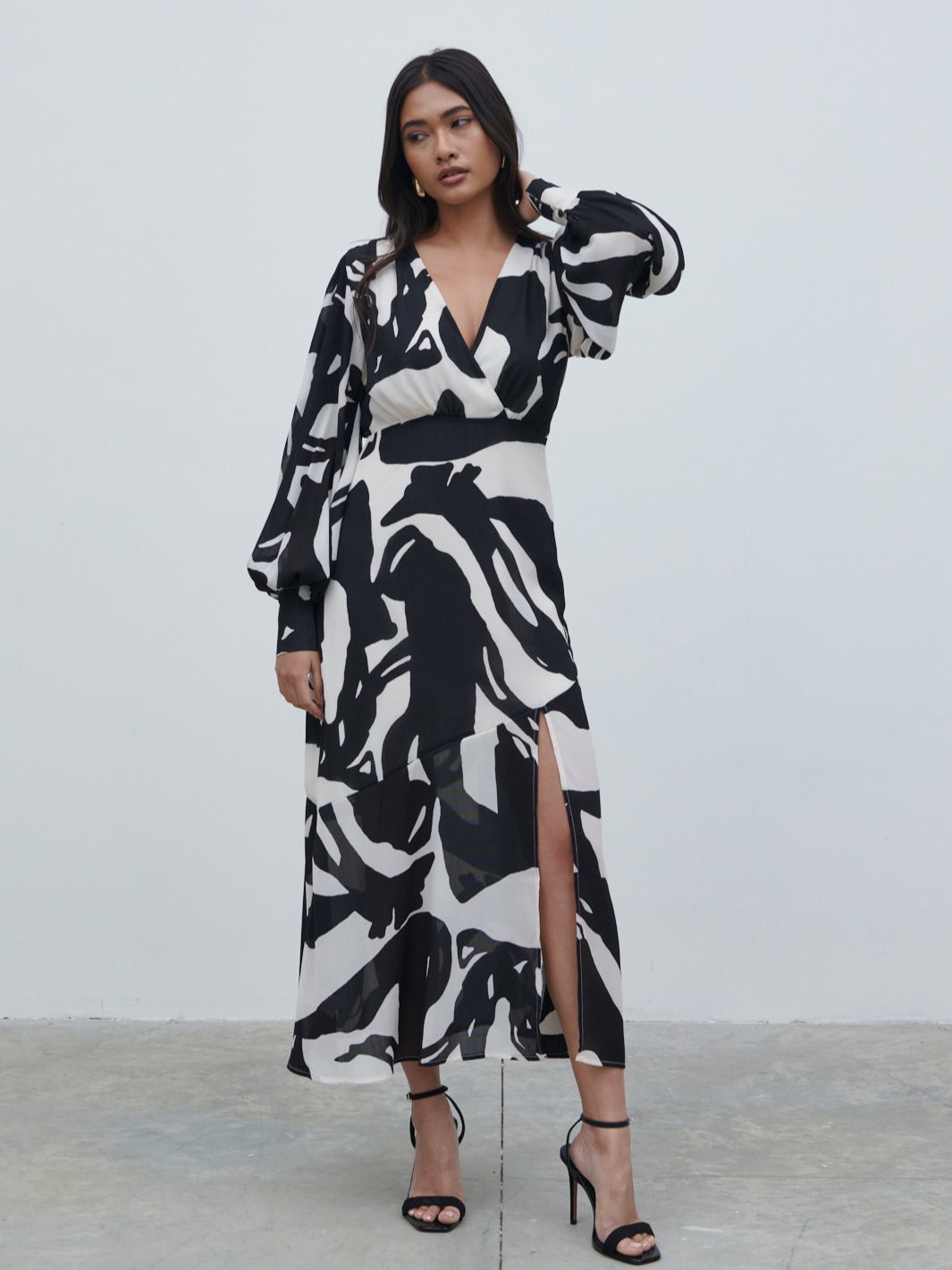 Lilianna Balloon Sleeve Printed Dress - Monochrome Abstract