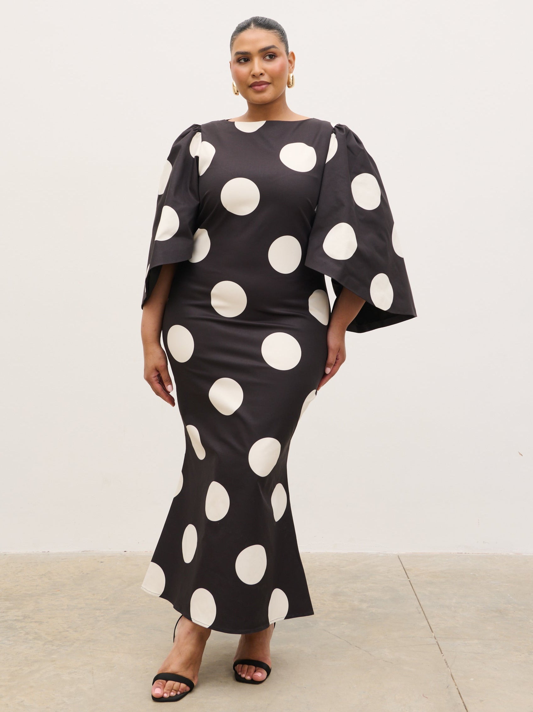 Liora A-Line Midaxi Dress Curve Liora A-Line Midaxi Dress Curve