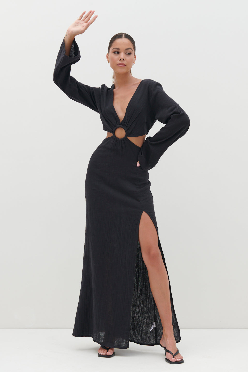 Luca Cut Out Ring Dress - Black – Pretty Lavish