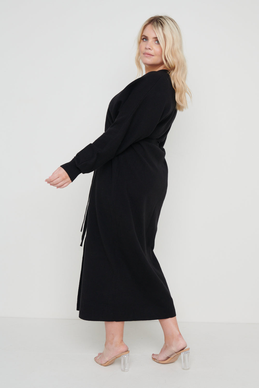 Peony Belted Cardigan Dress - Black – Pretty Lavish