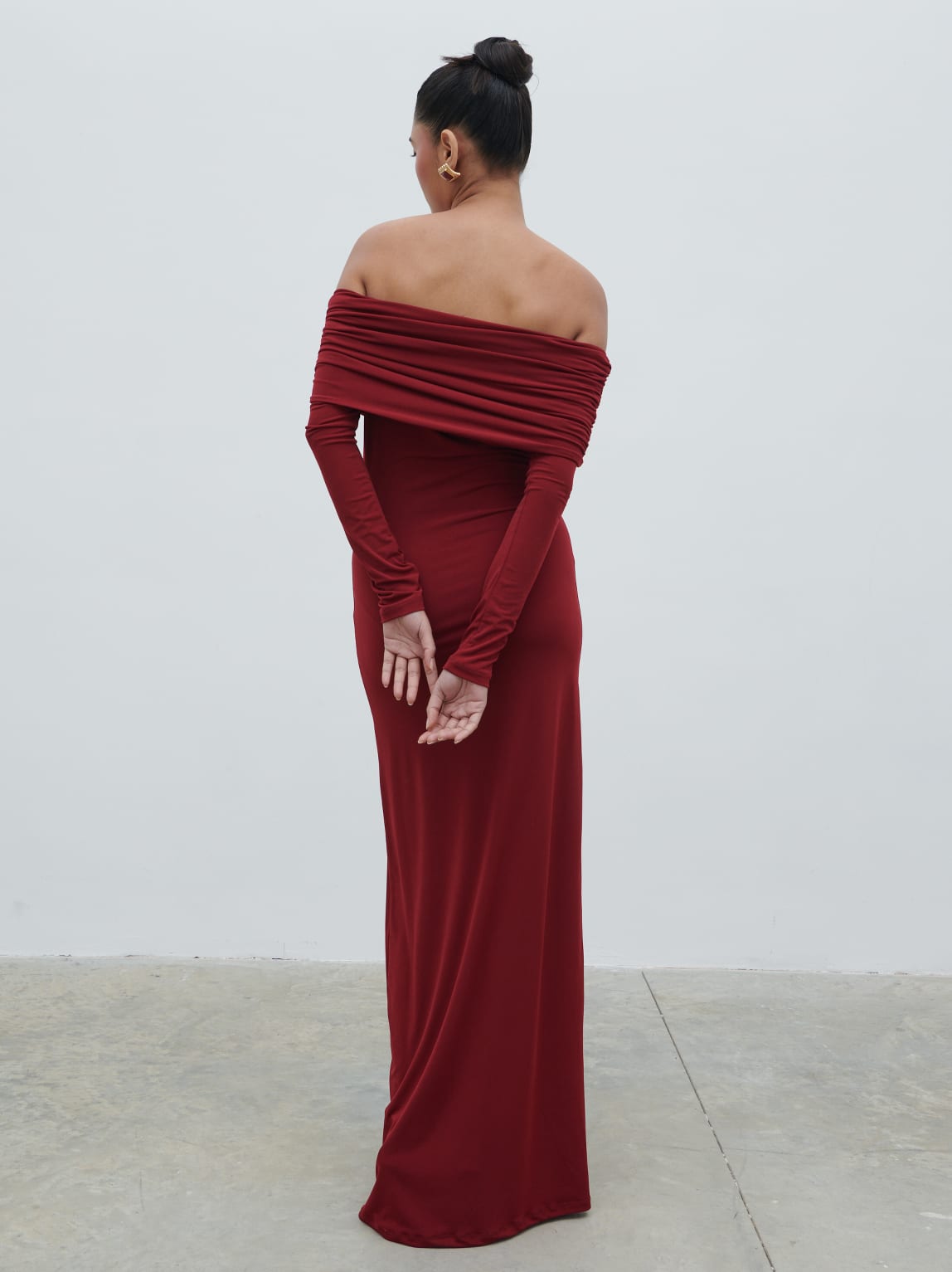 Perrie Bardot Jersey Maxi Dress - Burgundy Pretty Lavish Perrie Bardot Jersey Maxi Dress - Burgundy Pretty Lavish