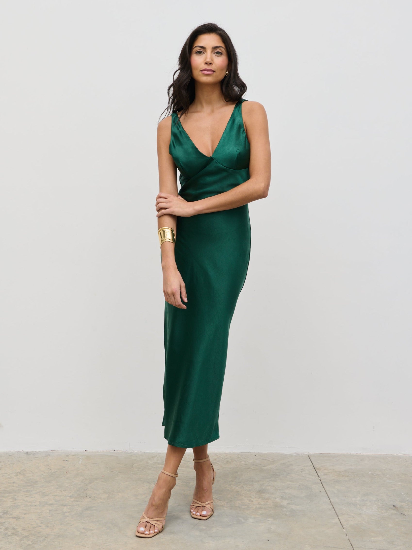 Piper Midi Dress Emerald Green – Pretty Lavish1