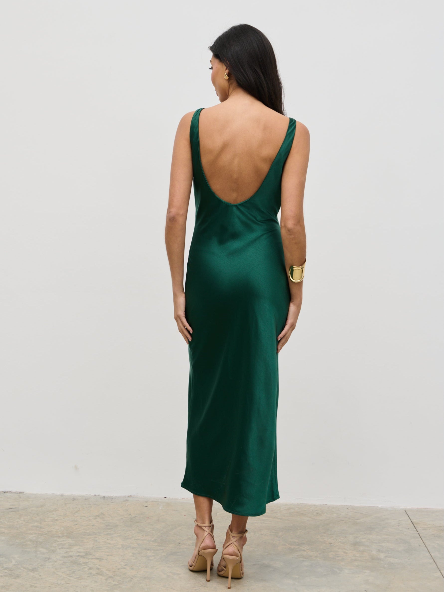 Piper Midi Dress - Emerald Green Pretty Lavish Piper Midi Dress - Emerald Green Pretty Lavish