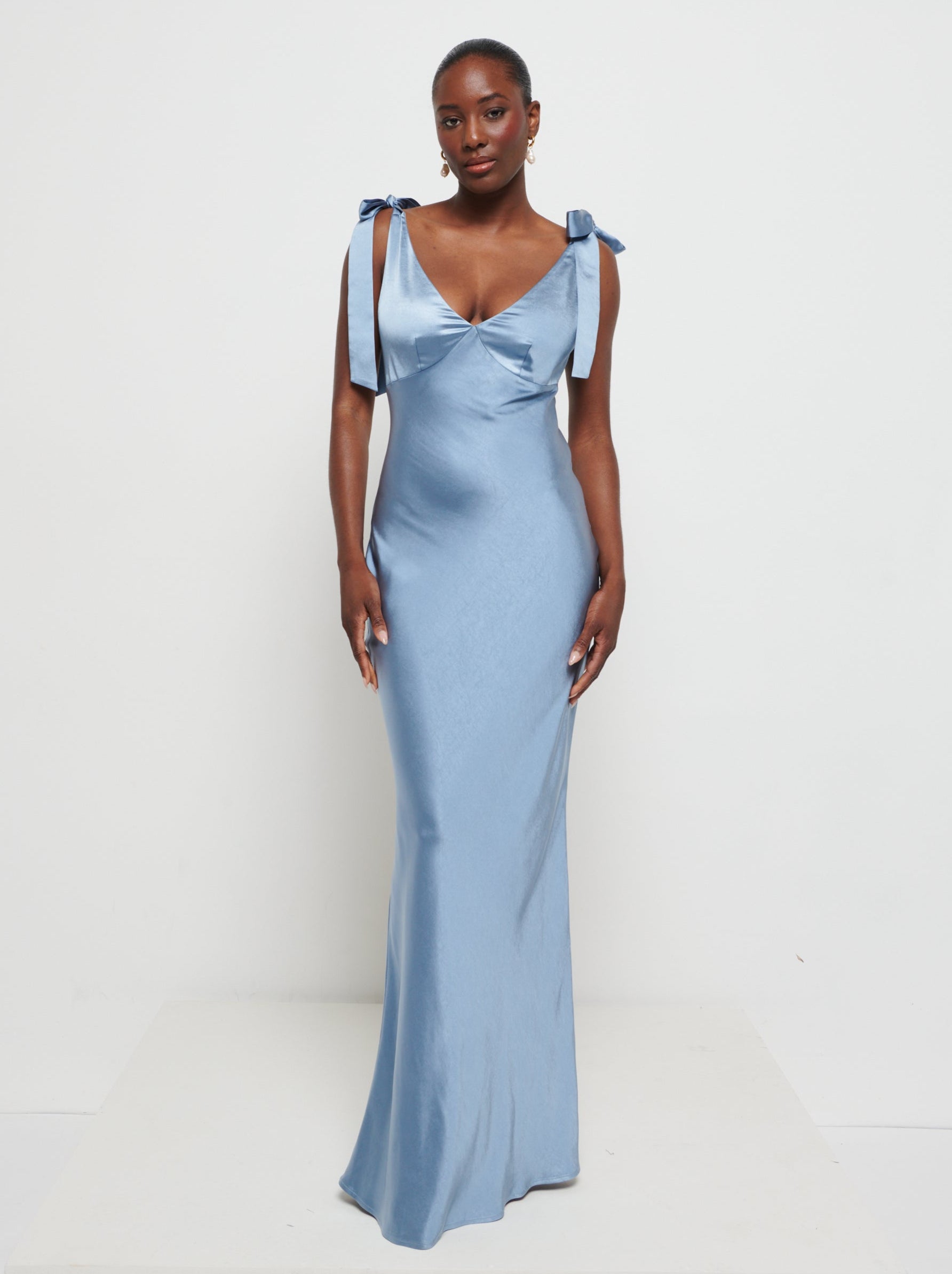 long sleeve midi dress designer LACE AND ORGANZA IVORY | CULT MIA Best New Year's Dresses Surrey Hill Designed for a slim Size:S-M-L/1-2-2
