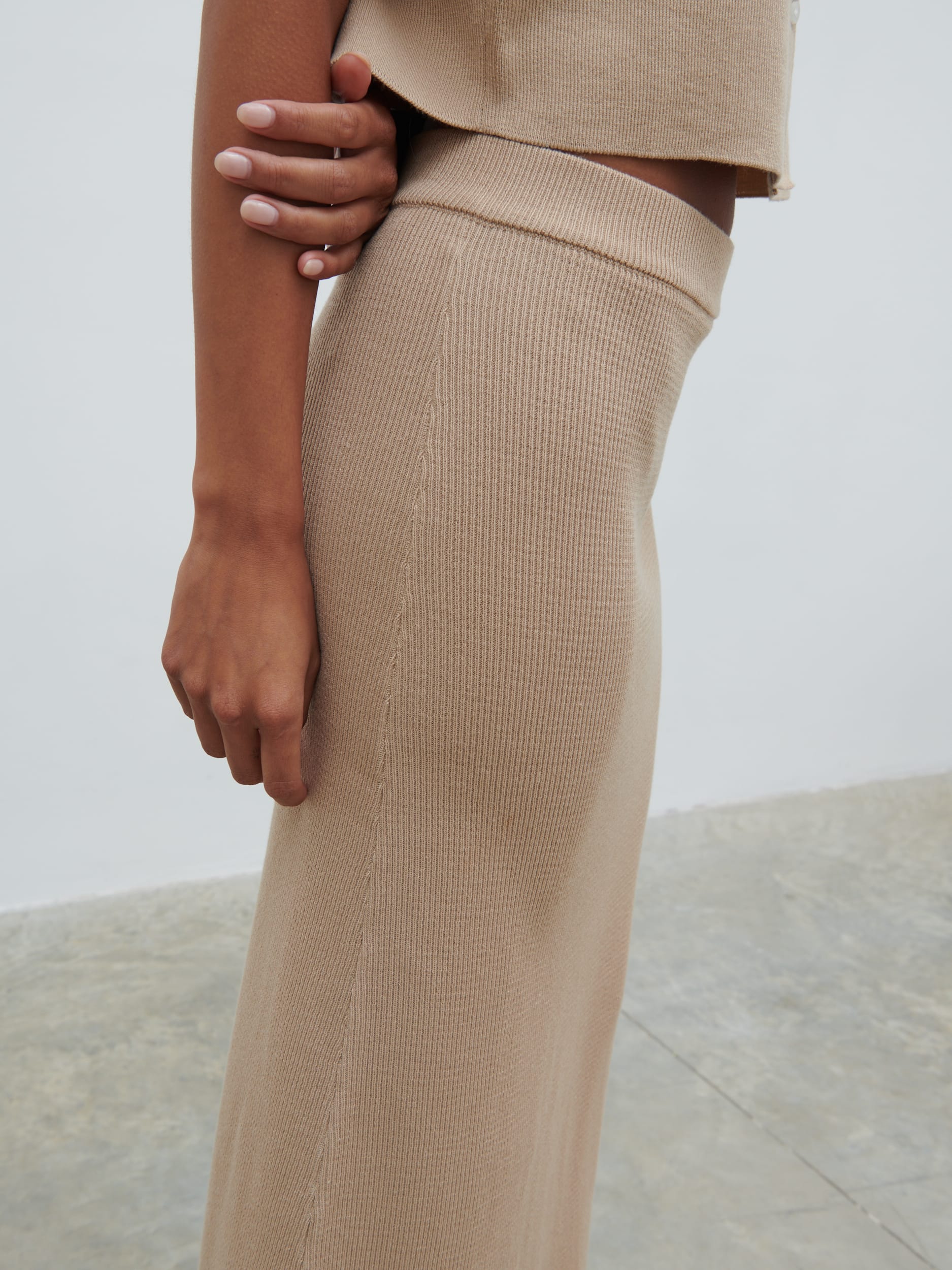 Reese Midaxi Knit Skirt Beige