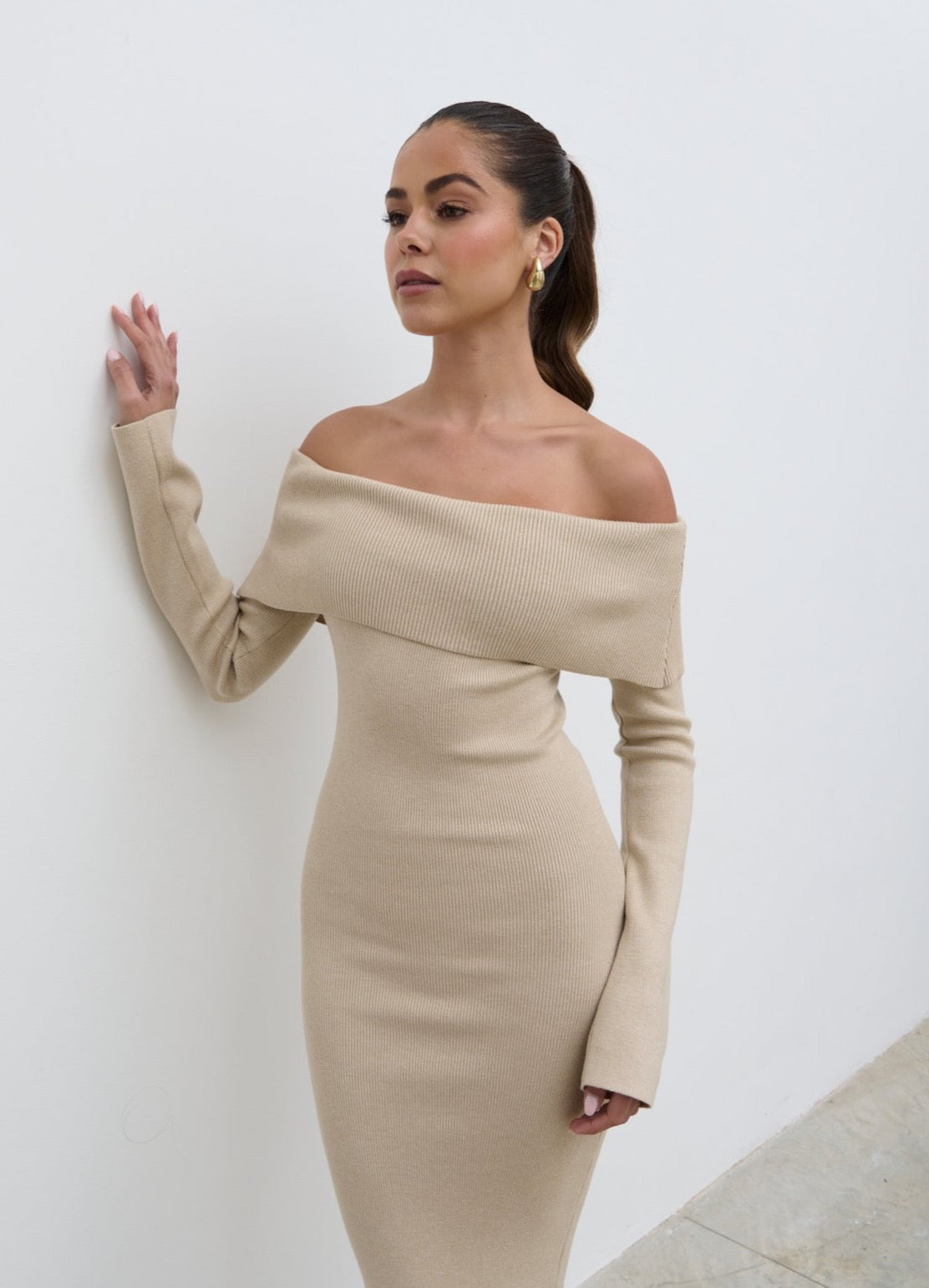 Robe en maille Bardot Soreya - Beige