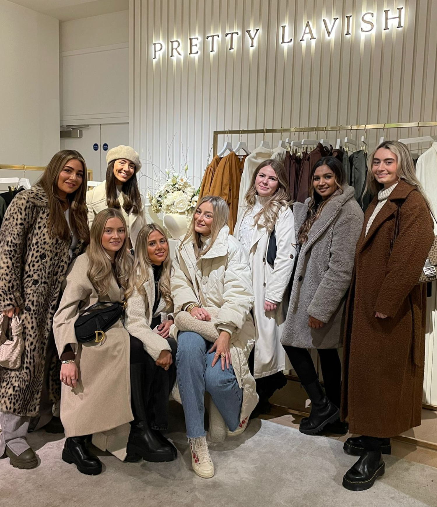 CAREERS – Pretty Lavish