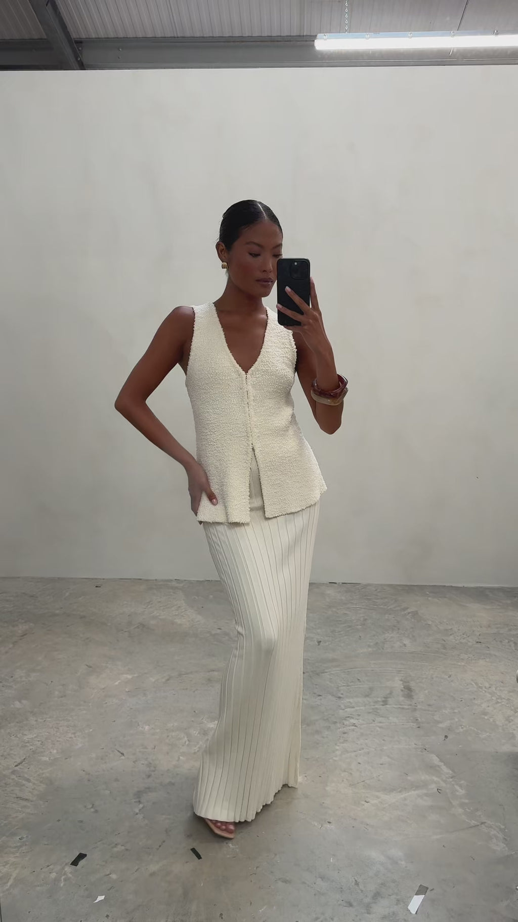 Elle Is 5'3" & Wears Size UK XS|Tyla Boucle Knit Waistcoat - Cream