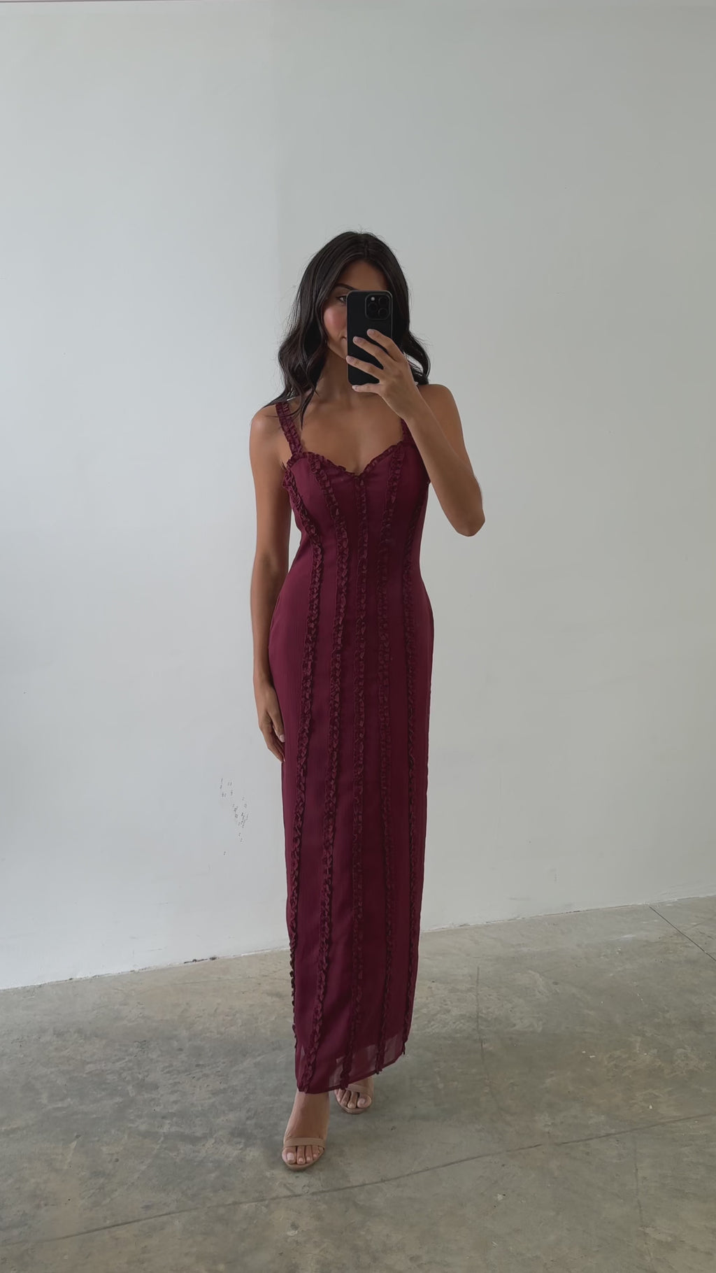 Lygia Is 5'9" & Wears Size UK 8|Ola Sweetheart Frill Maxi Dress - Wine