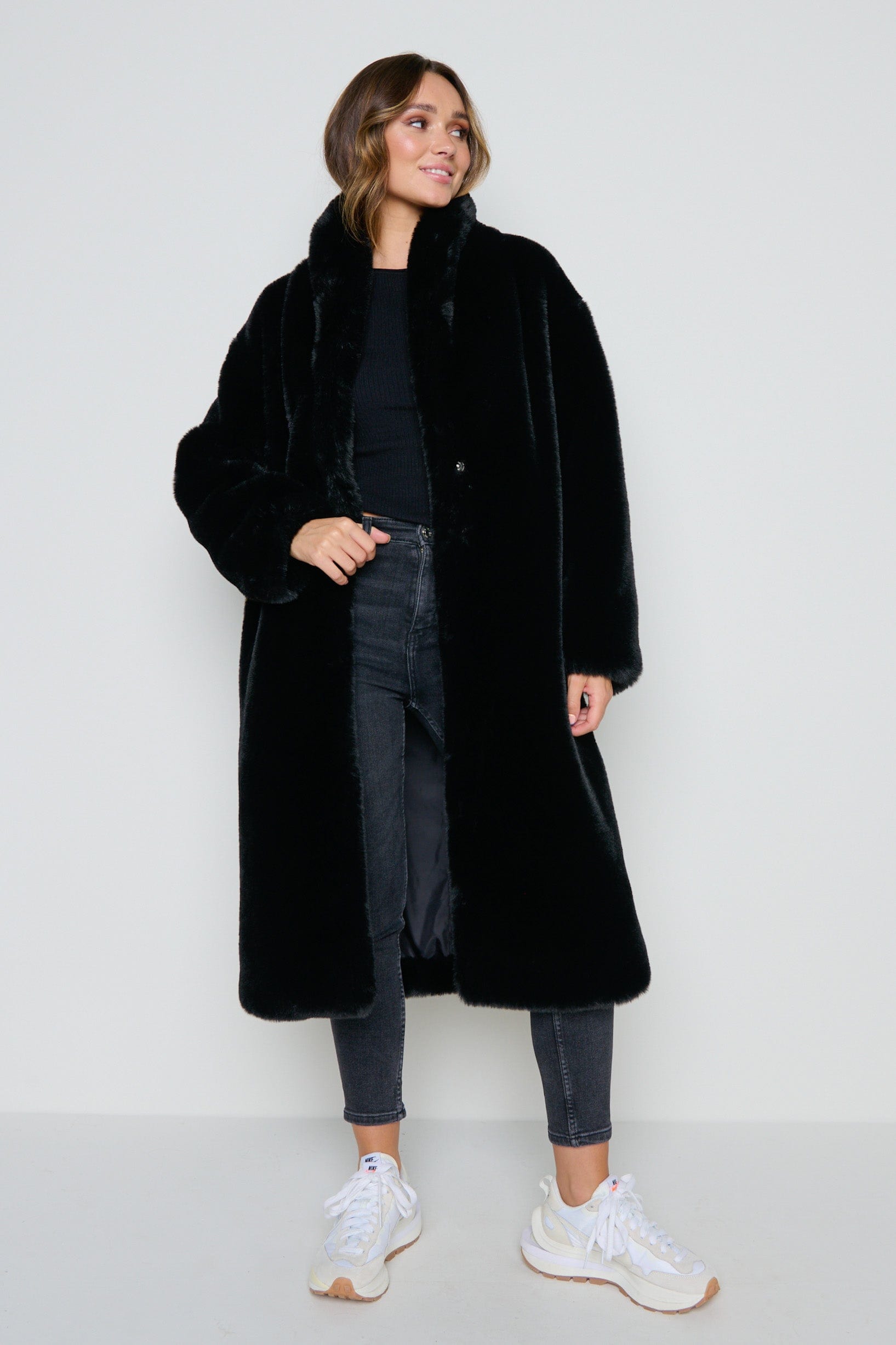 Bailee Faux Fur Coat - Black – Pretty Lavish