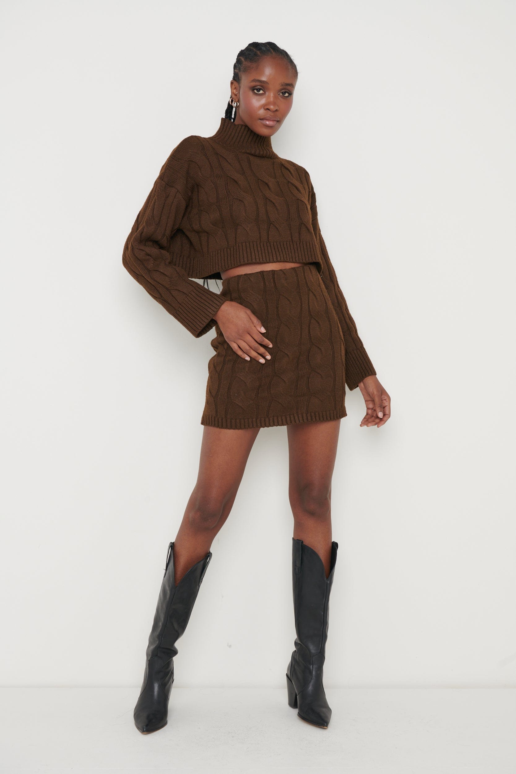 Hunter Cable Knit Cropped Jumper - Brown