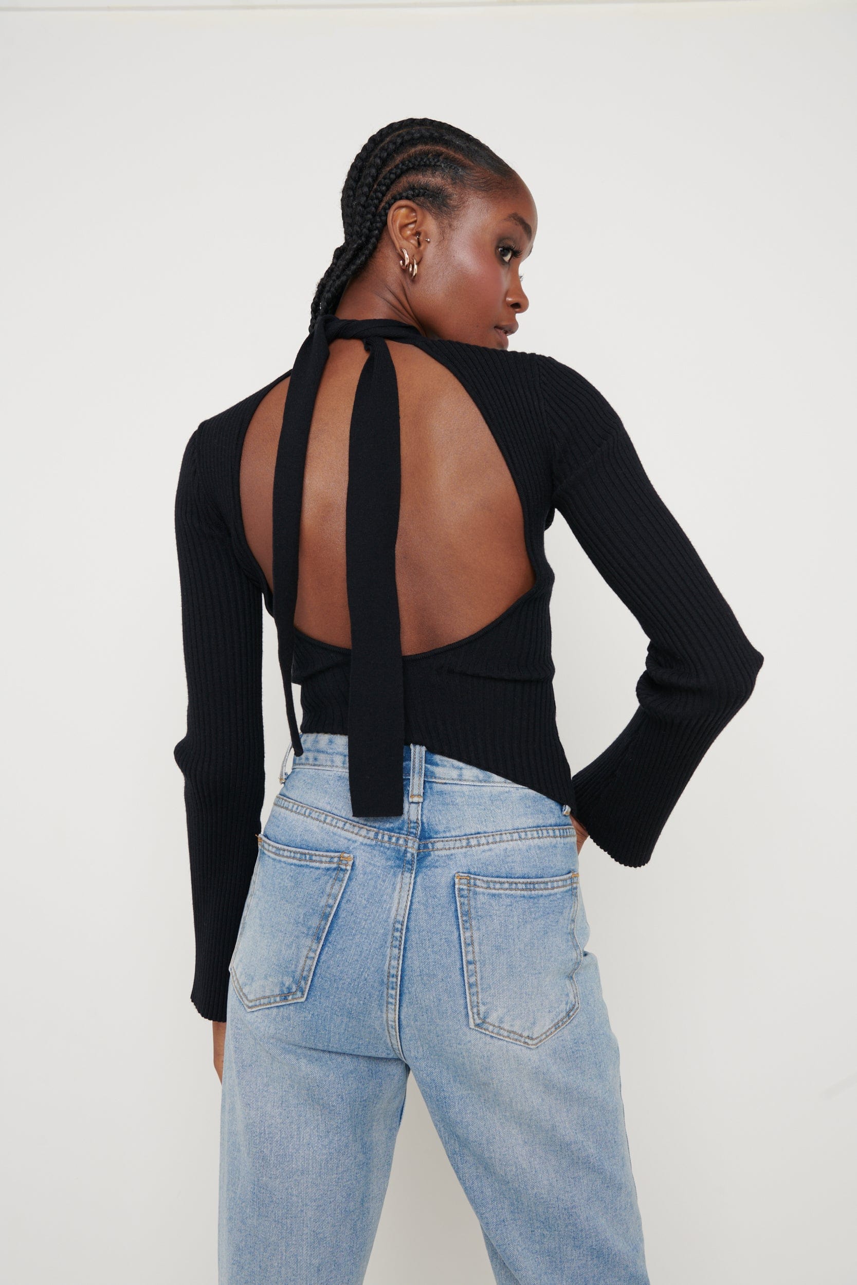Lakelyn Backless High Neck Knit Top - Black
