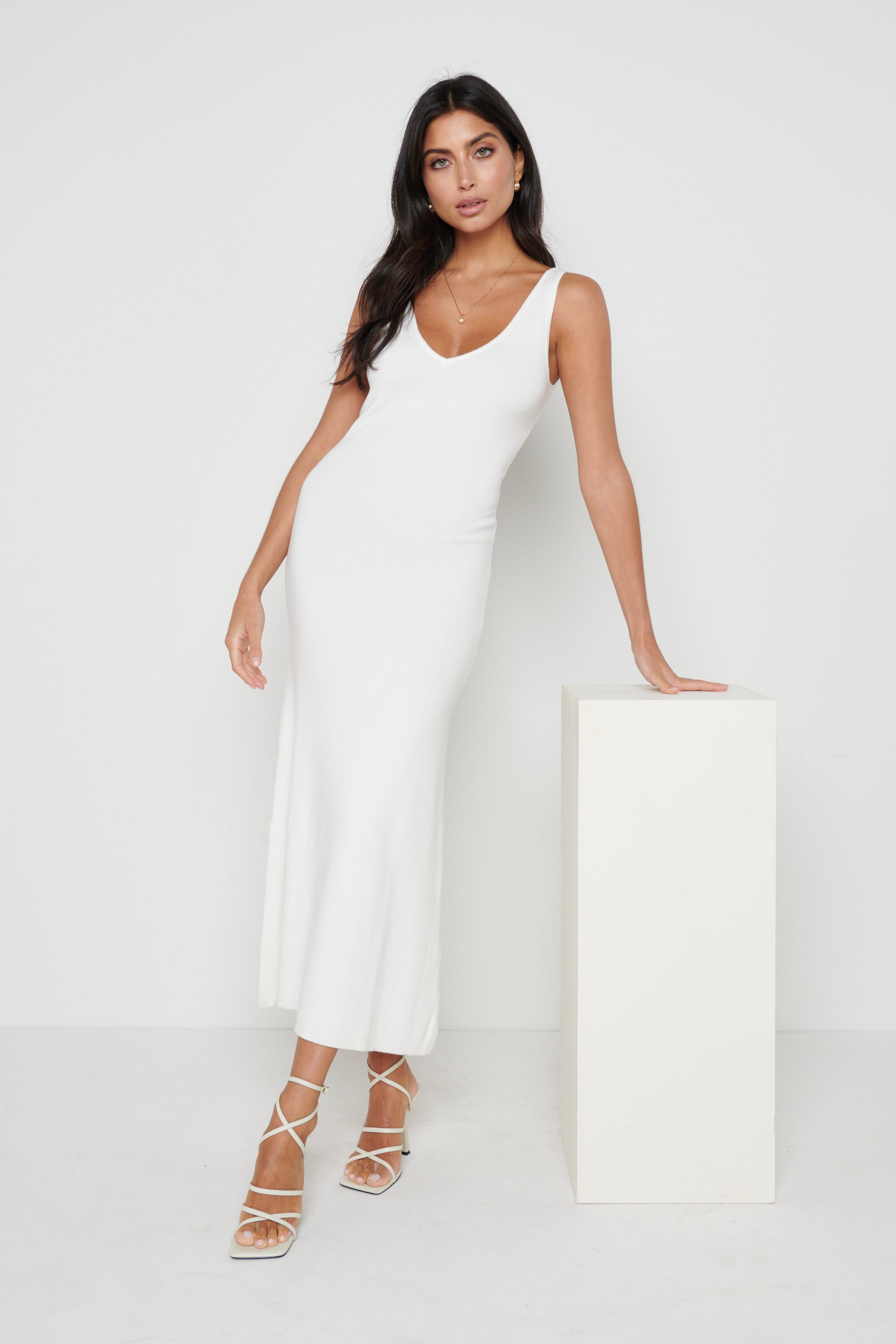 Mona V-neck A-line Knit Midaxi Dress White