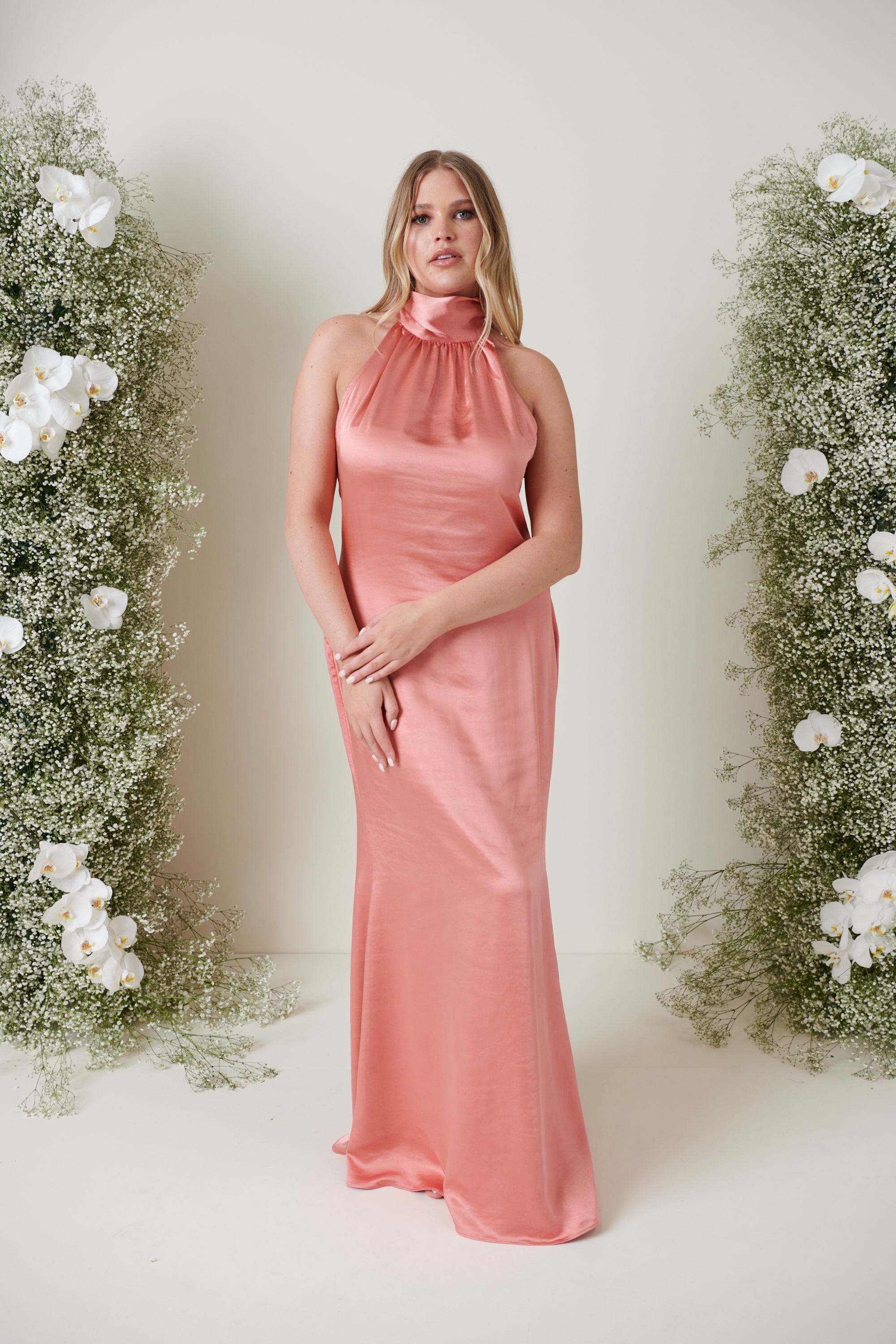 Robe longue de demoiselle d'honneur Odelle - Rose abricot mat