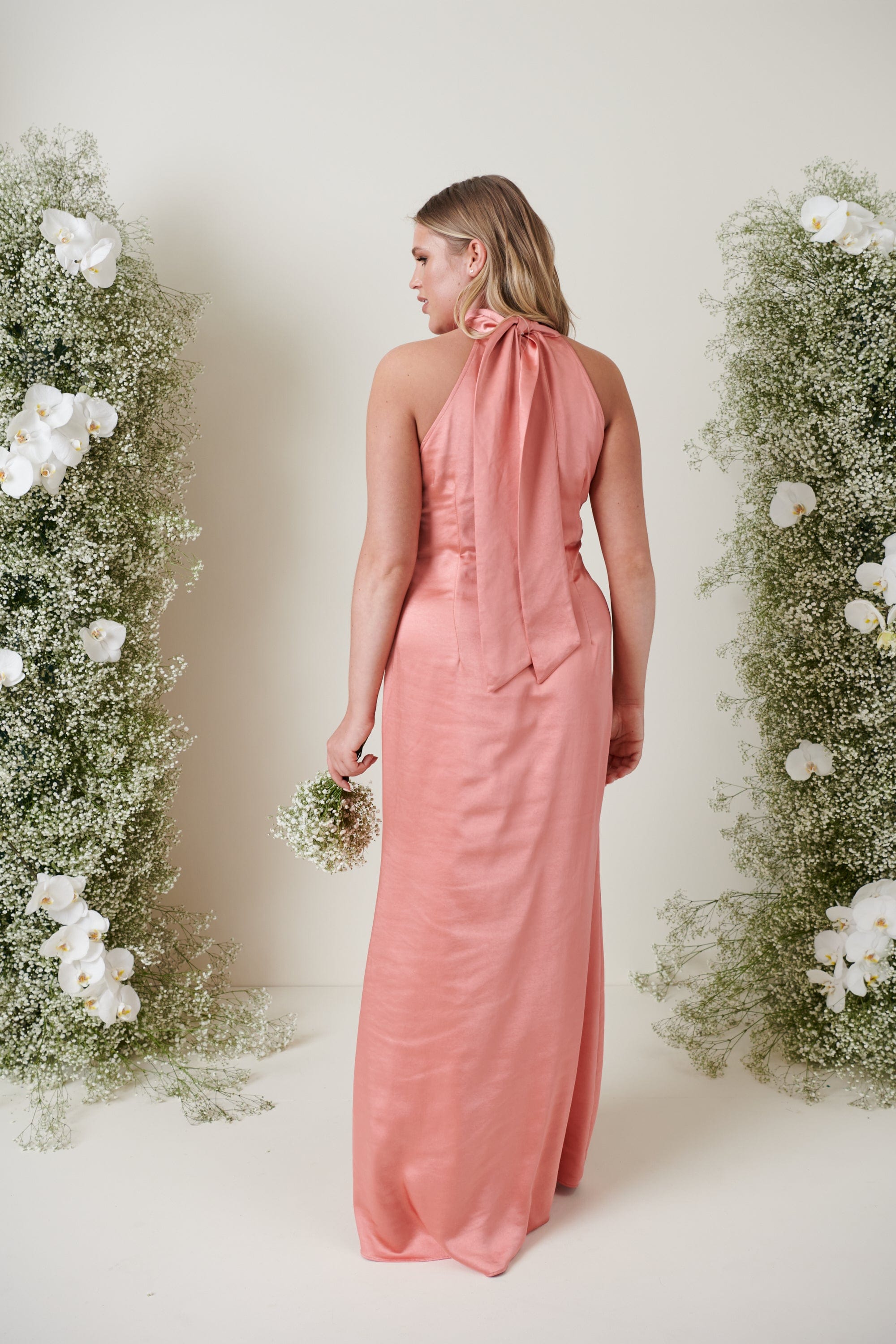 Robe longue de demoiselle d'honneur Odelle - Rose abricot mat