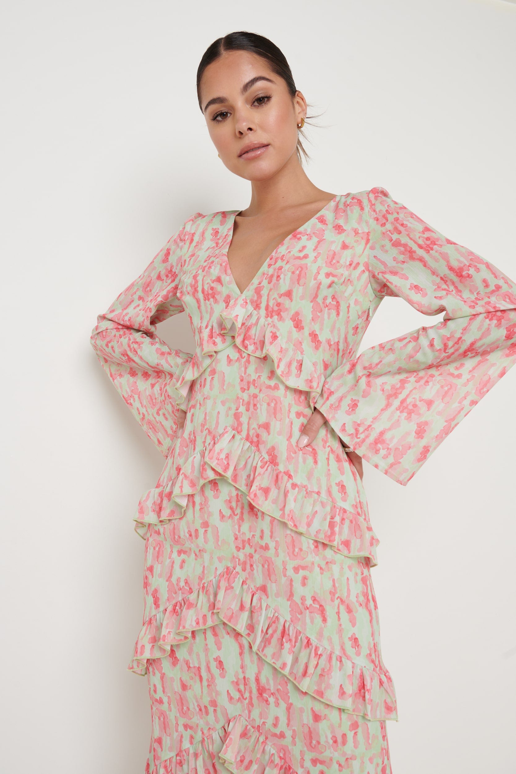 Paige Ruffle Maxi Dress - Abstract Spot – Pretty Lavish