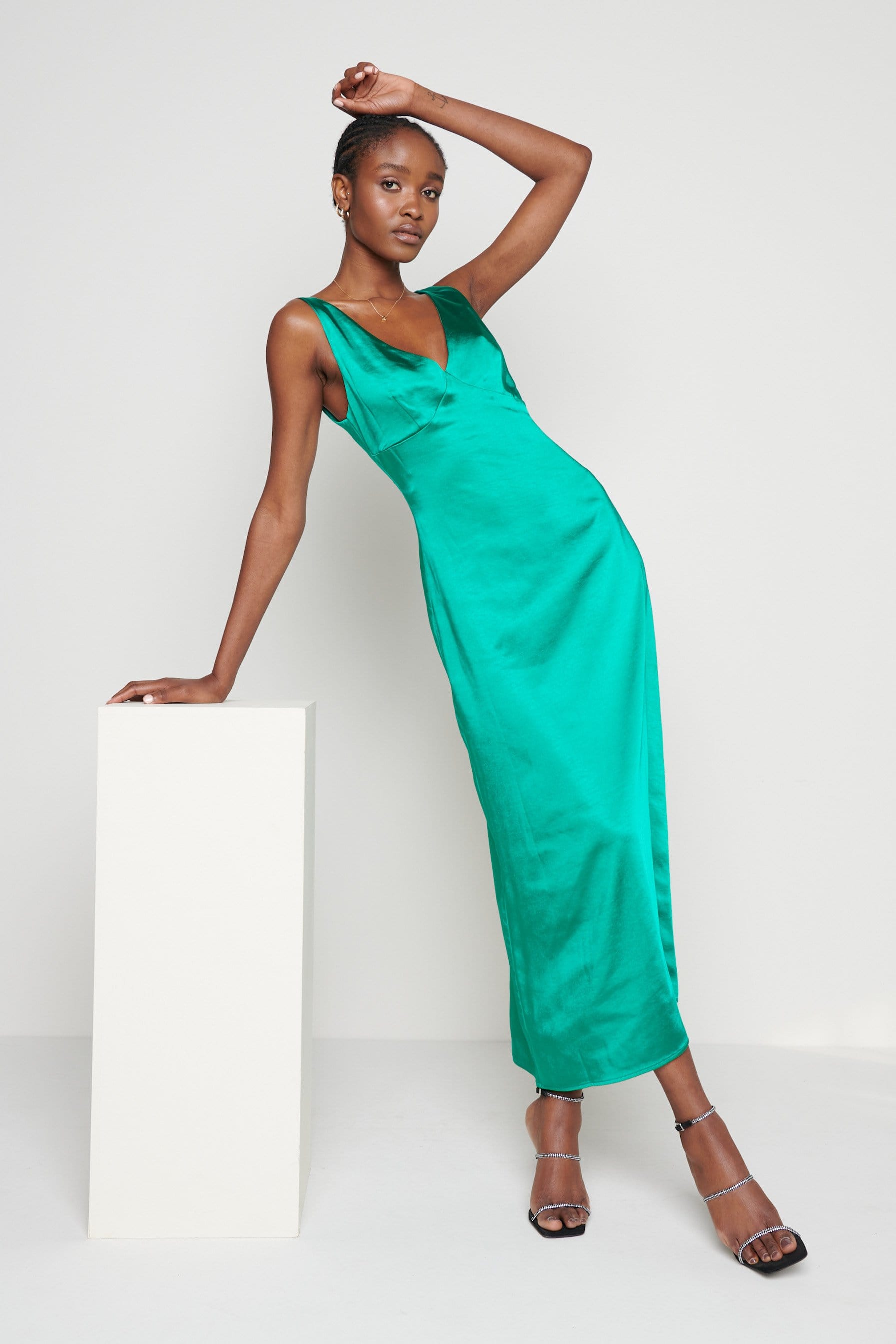 Piper Low Back Midaxi Dress - Bright Emerald